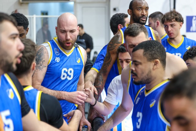 Επιστροφή στις νίκες για τον ΑΠΟΕΛ Perestroika, 81-72 την ΕΘΑ στο «Τάσσος Παπαδόπουλος-Ελευθερία»